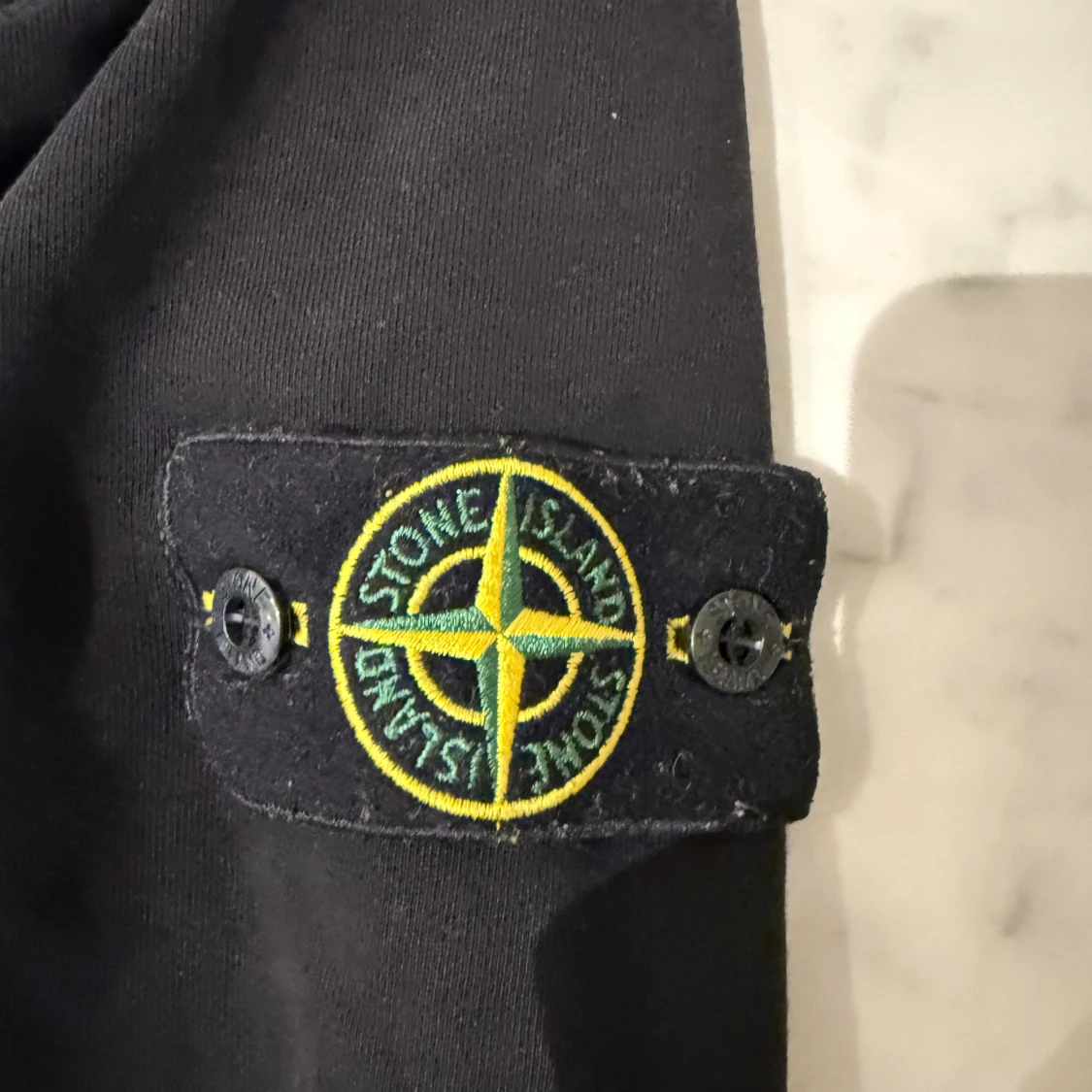 Svart hoodie från Stone Island - 1