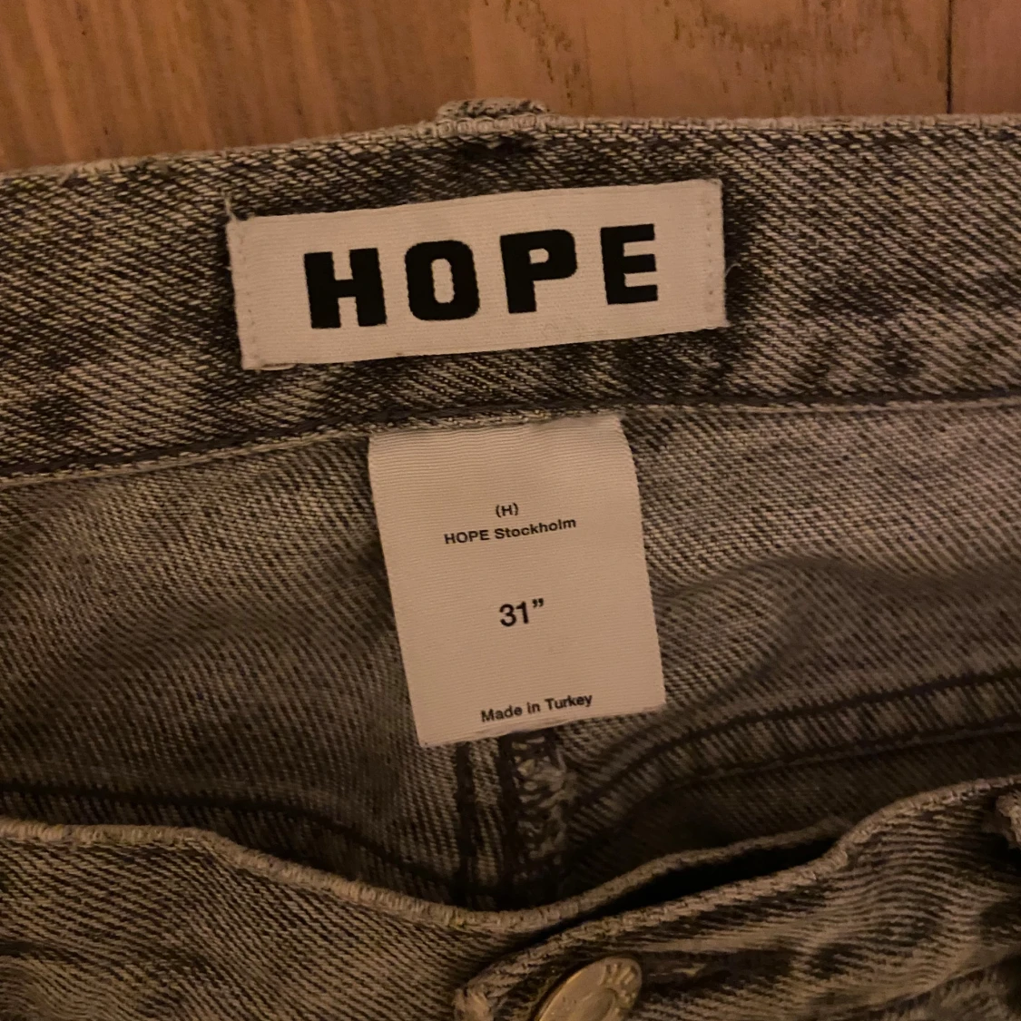 Grå raka jeans från HOPE, 31" - 1