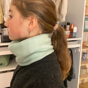 Turkos buff - Så fin turkos buff.