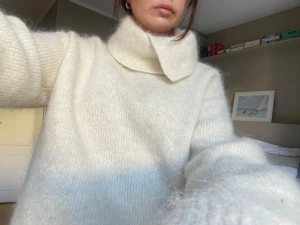 Hm alpacka blend stickad vit tröja - Mysigaste tröjan från hm i alpacka, skriv vid frågor 💞💞