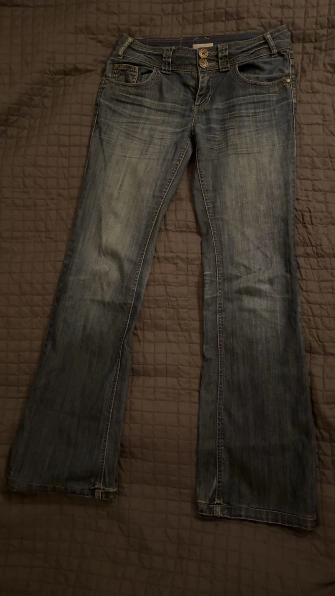 snygga lågmidjade jeans - 3