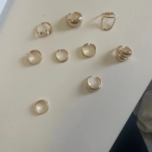 Snygga ringar  - Säljer 9 stycken jättesnygga ringar