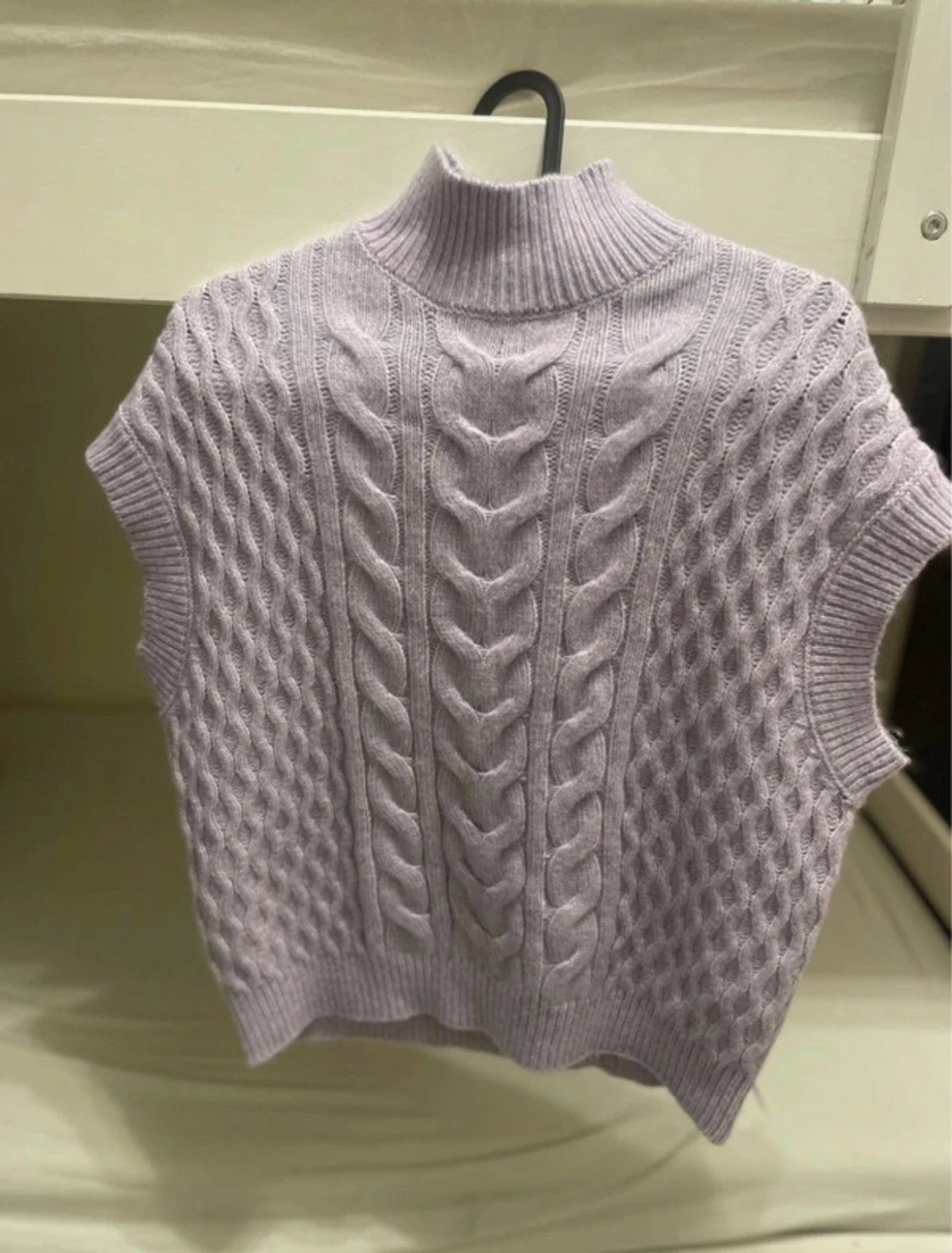 Ljuslila stickad väst från new yorker 