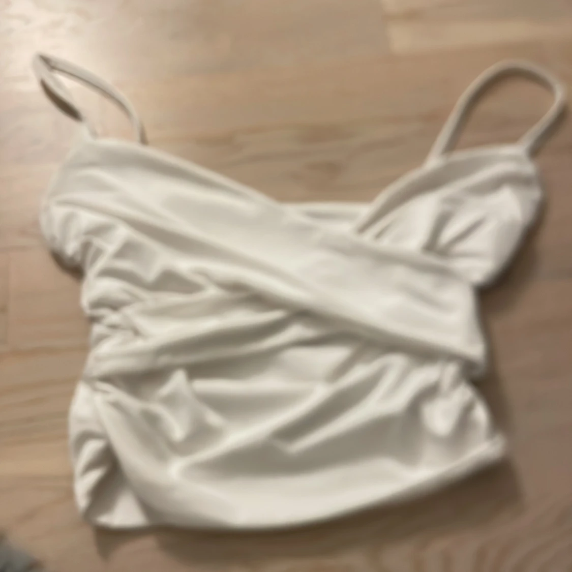 Vit omlott linnetopp från SHEIN