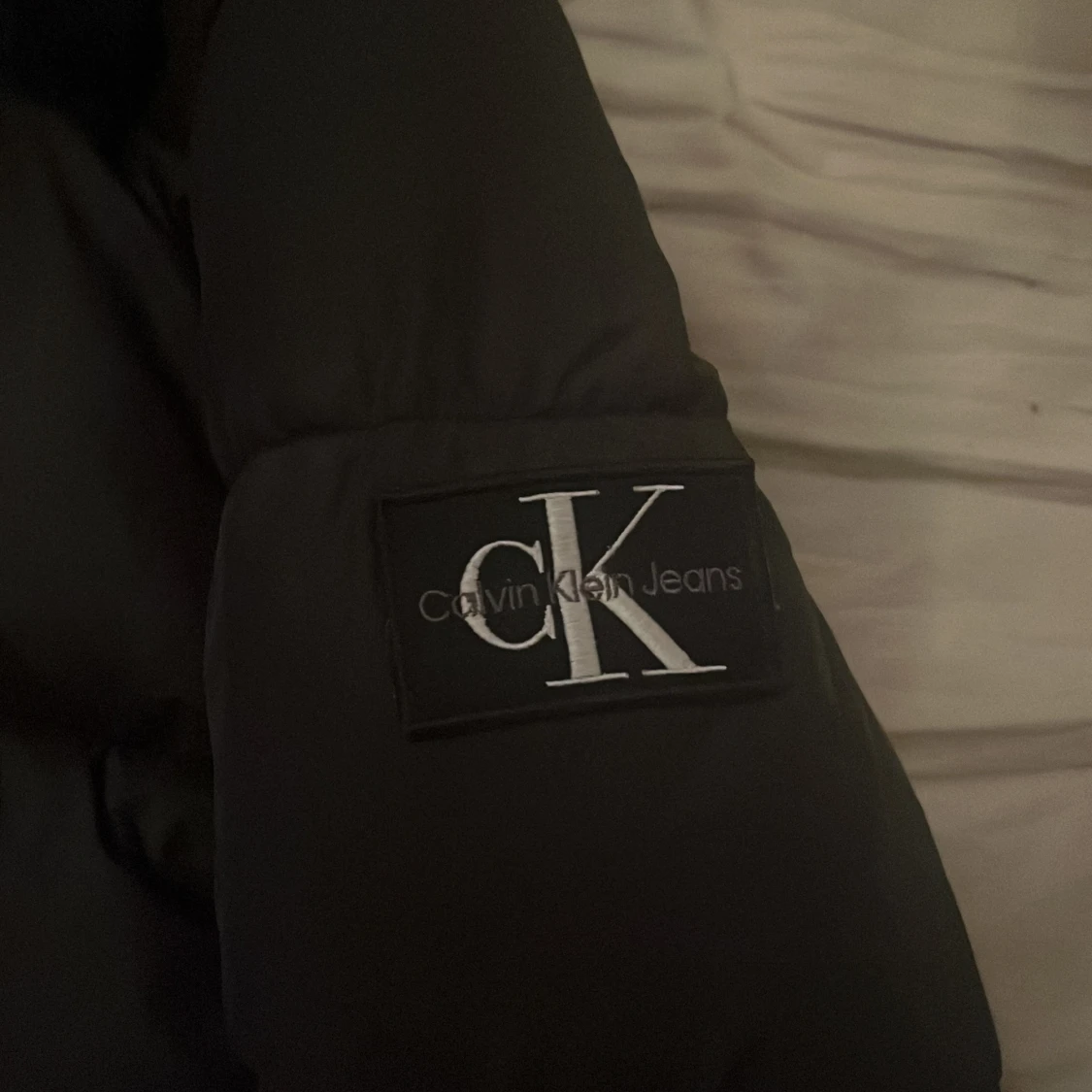 Svart pufferjacka från Calvin Klein Jeans - 2