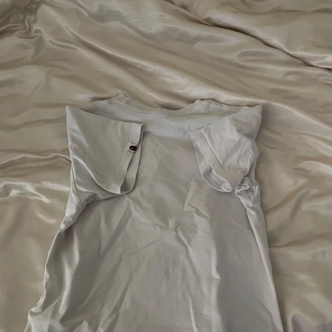 Vit BAPE t-shirt med ape-logga - 3