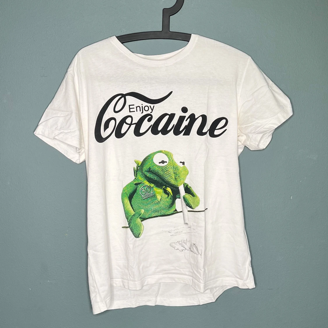 Vit t-shirt med Kermit tryck