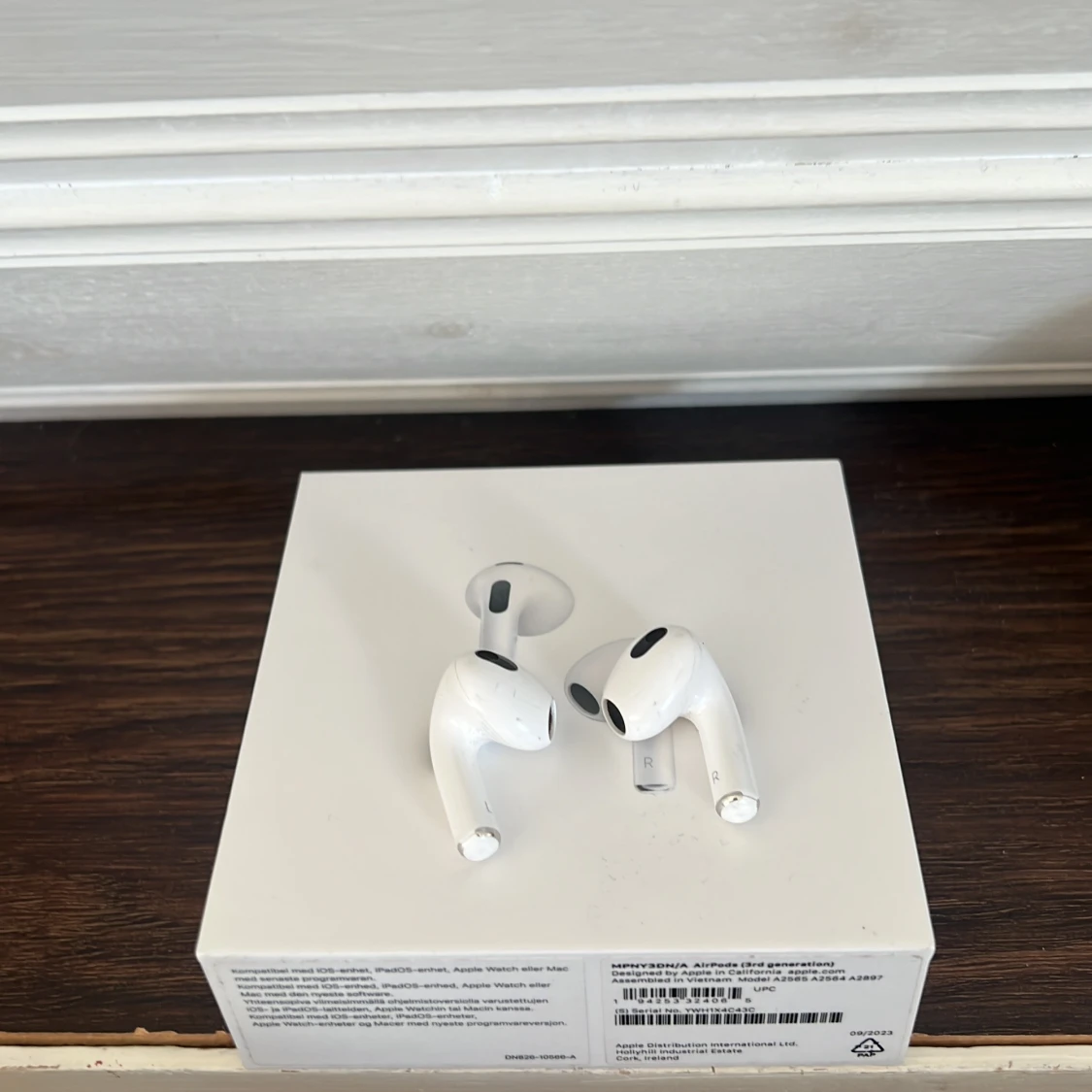 AirPods 3 - 4