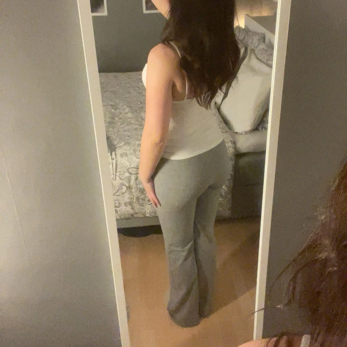 Grå lowwaist mjukisbyxor  - 1