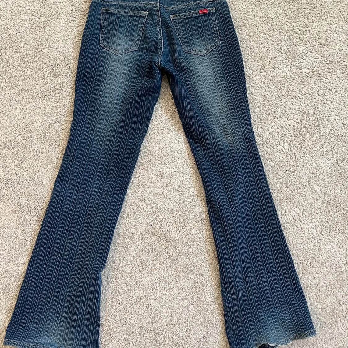 Bootcut lågmidjade mörkblåa jeans - 1