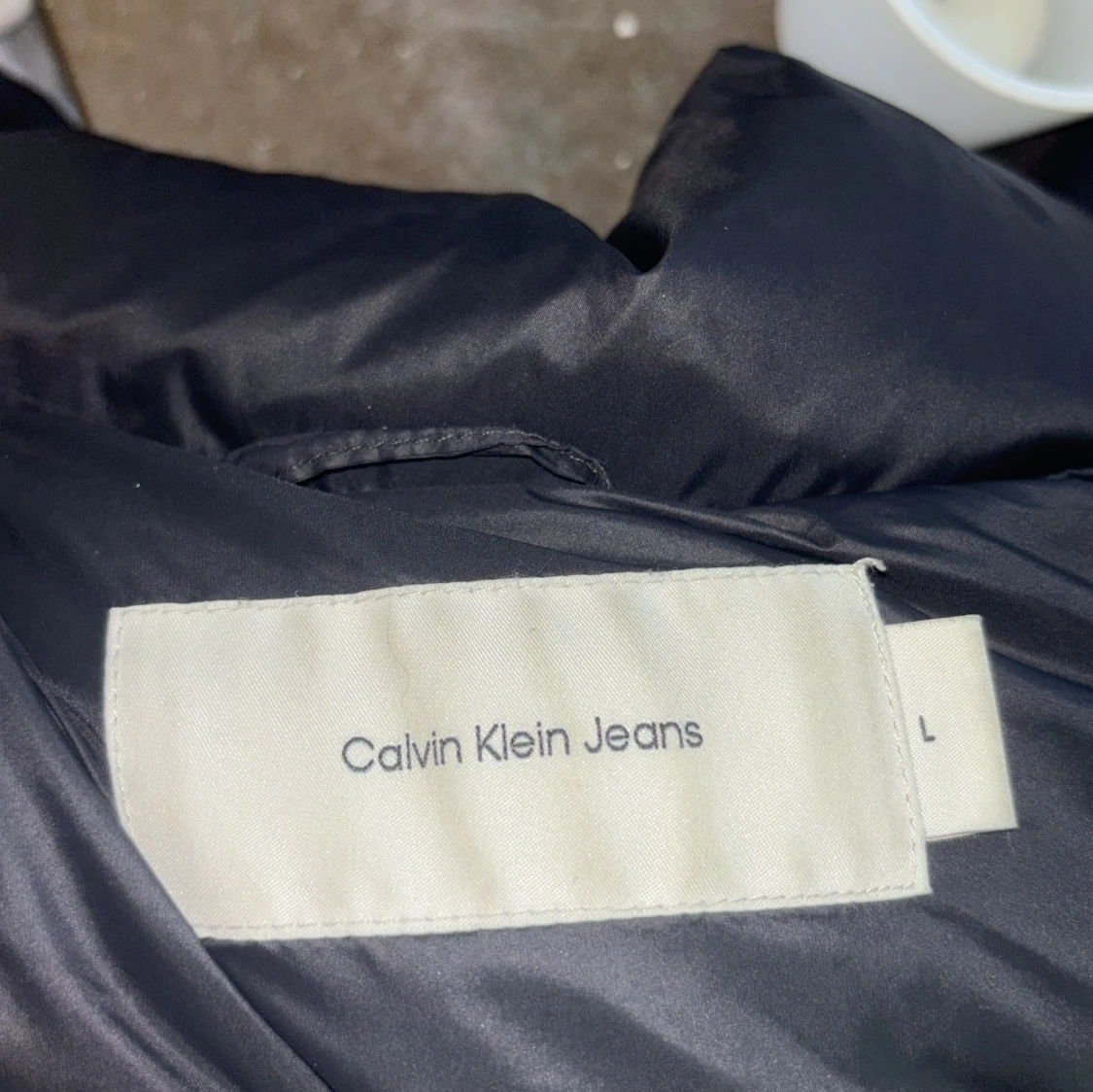 Svart dunjacka från Calvin Klein - 2