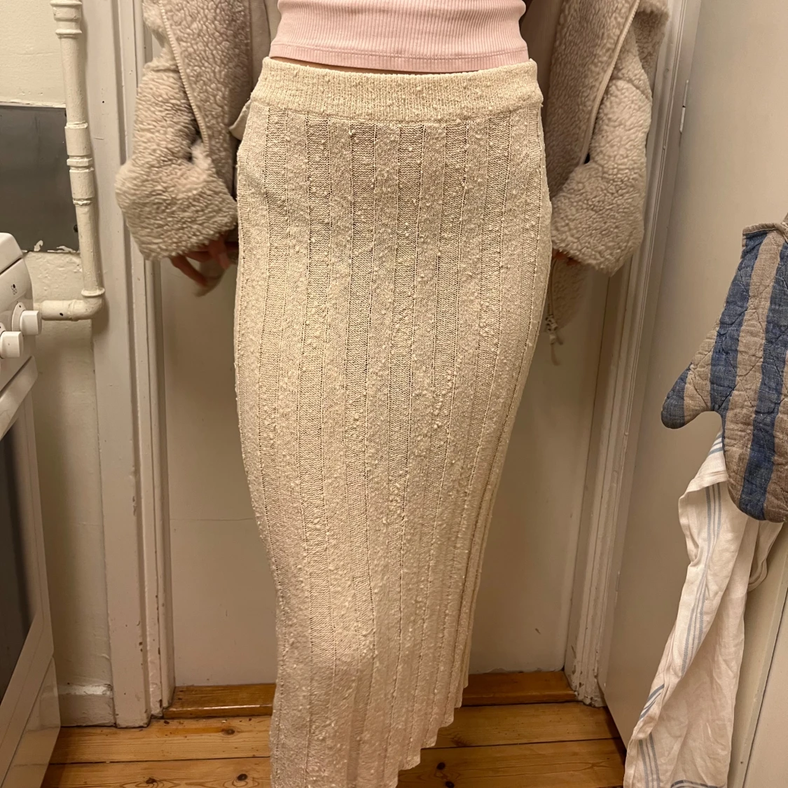 Beige Kjol stickad - 3