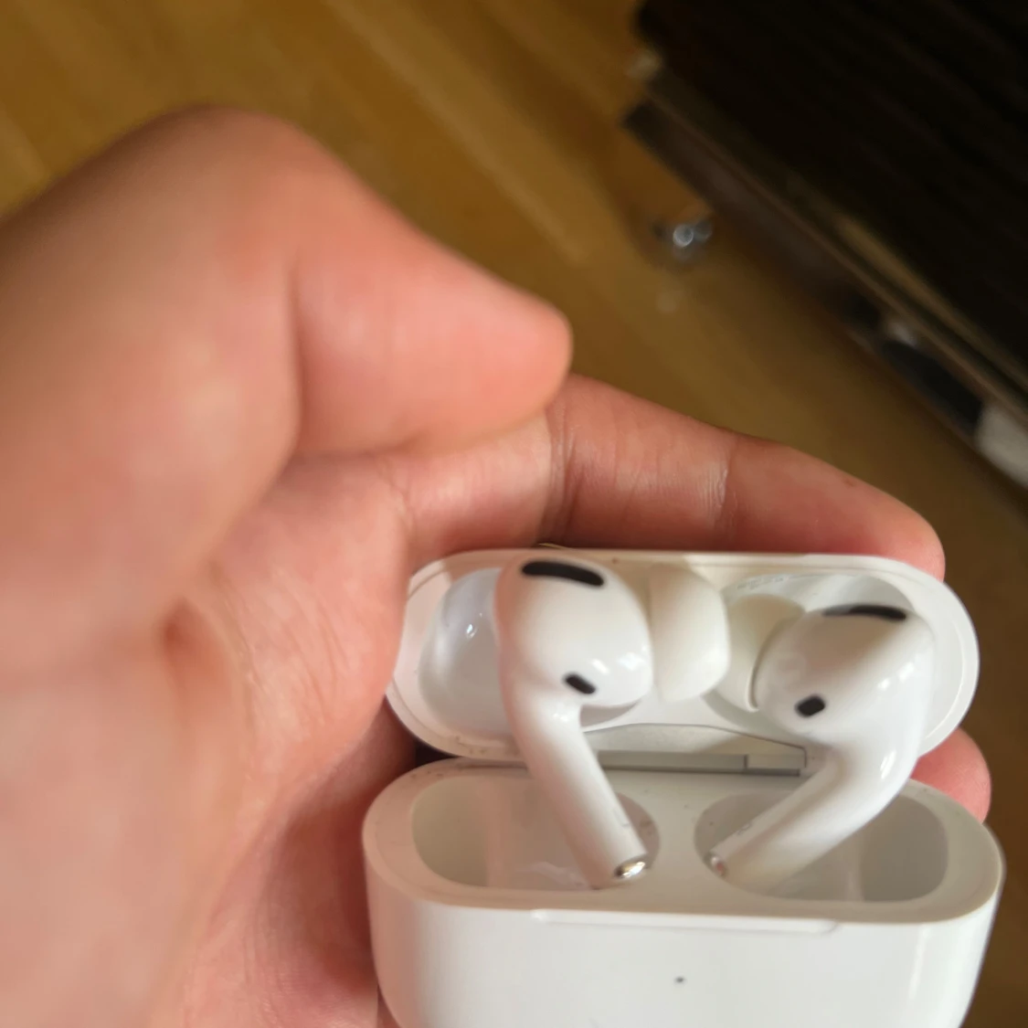 AirPods Pro - 1