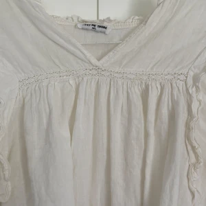 Vit blus från Meet Me There - Använd några gånger❣️