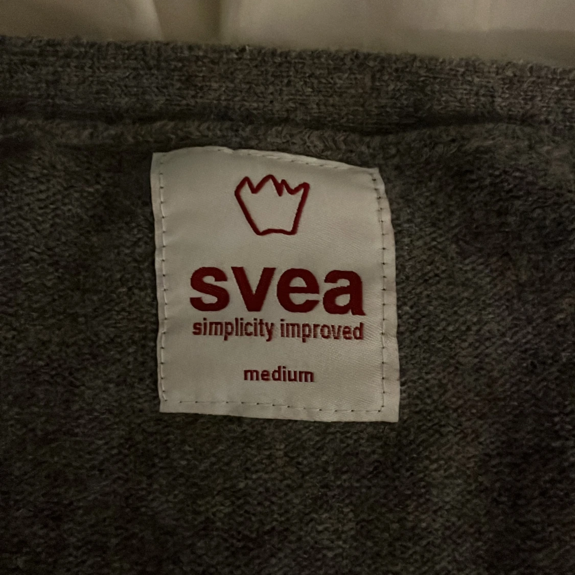 Grå kofta från Svea i lammull - 1