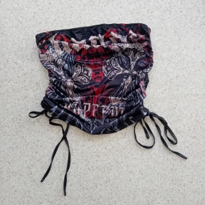 emo tube TOP - emo tube TOP nyskick- aldrig haft på mig. möts upp i linköping eller mjölby- postar även ofc ☆ DMa för fler frågor