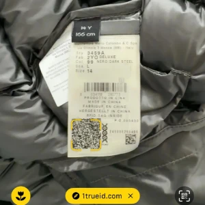 Svart pufferjacka från Colmar - Jackan är andvänd ca 5 gånger, den ser ut som ny skick. Säljer för att den inte passar 