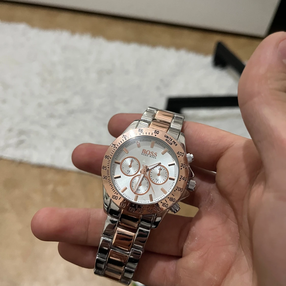 Hugo Boss klocka i silver och roséguld