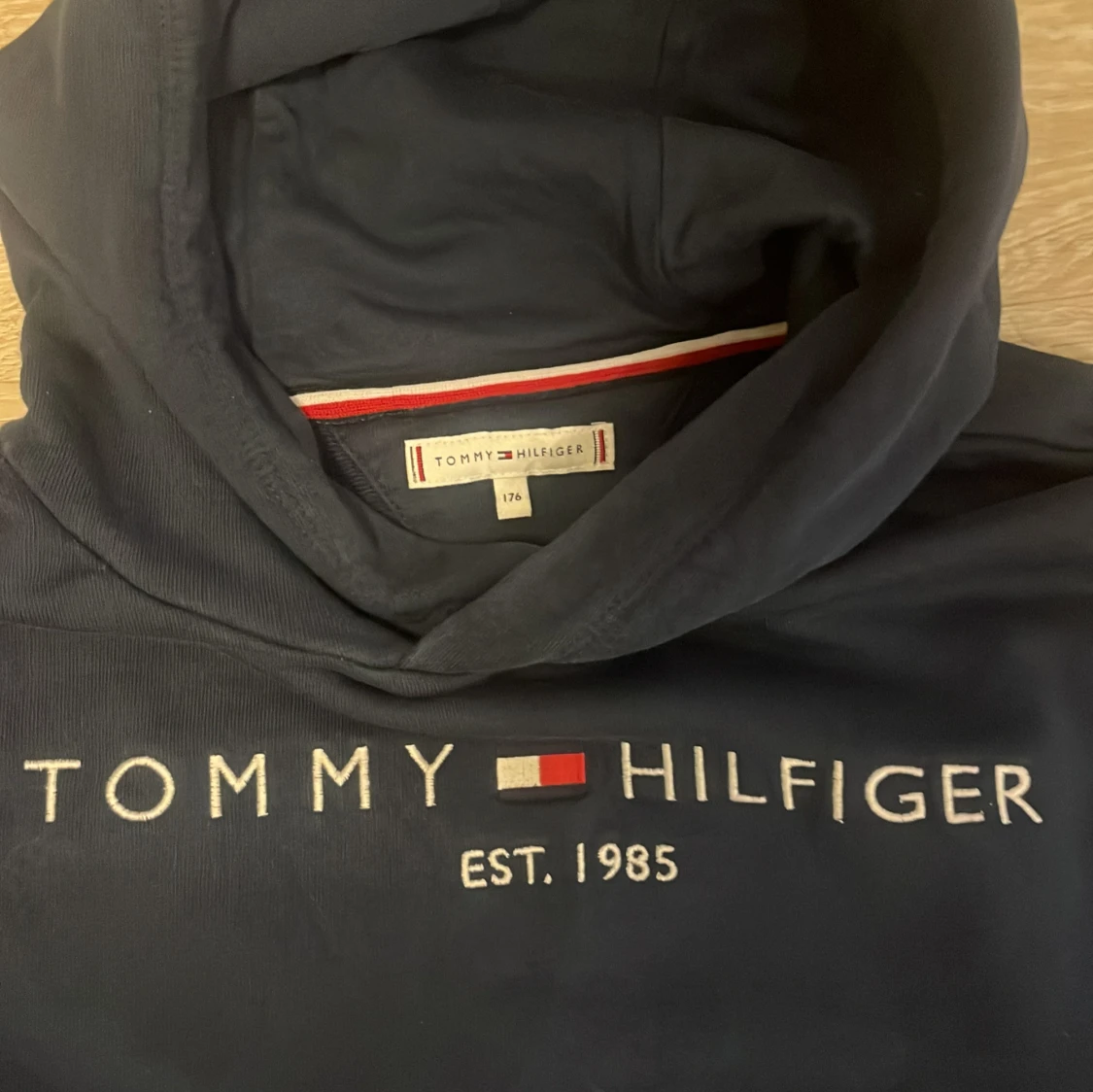 Marinblå hoodie Tommy Hilfiger - 1