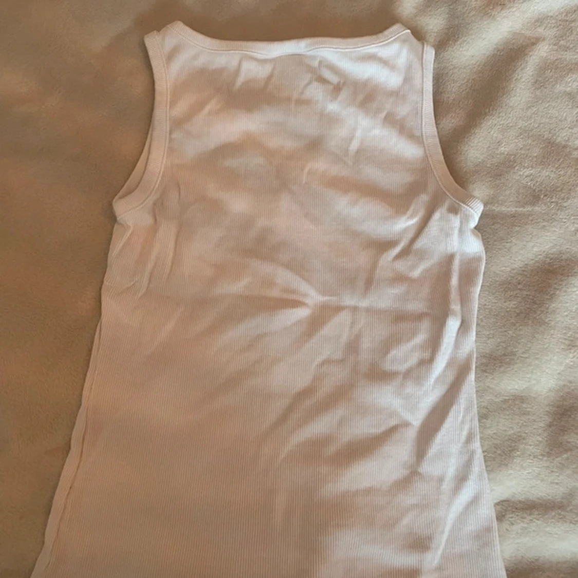 Vit ribbad linnetopp från H&M - 2