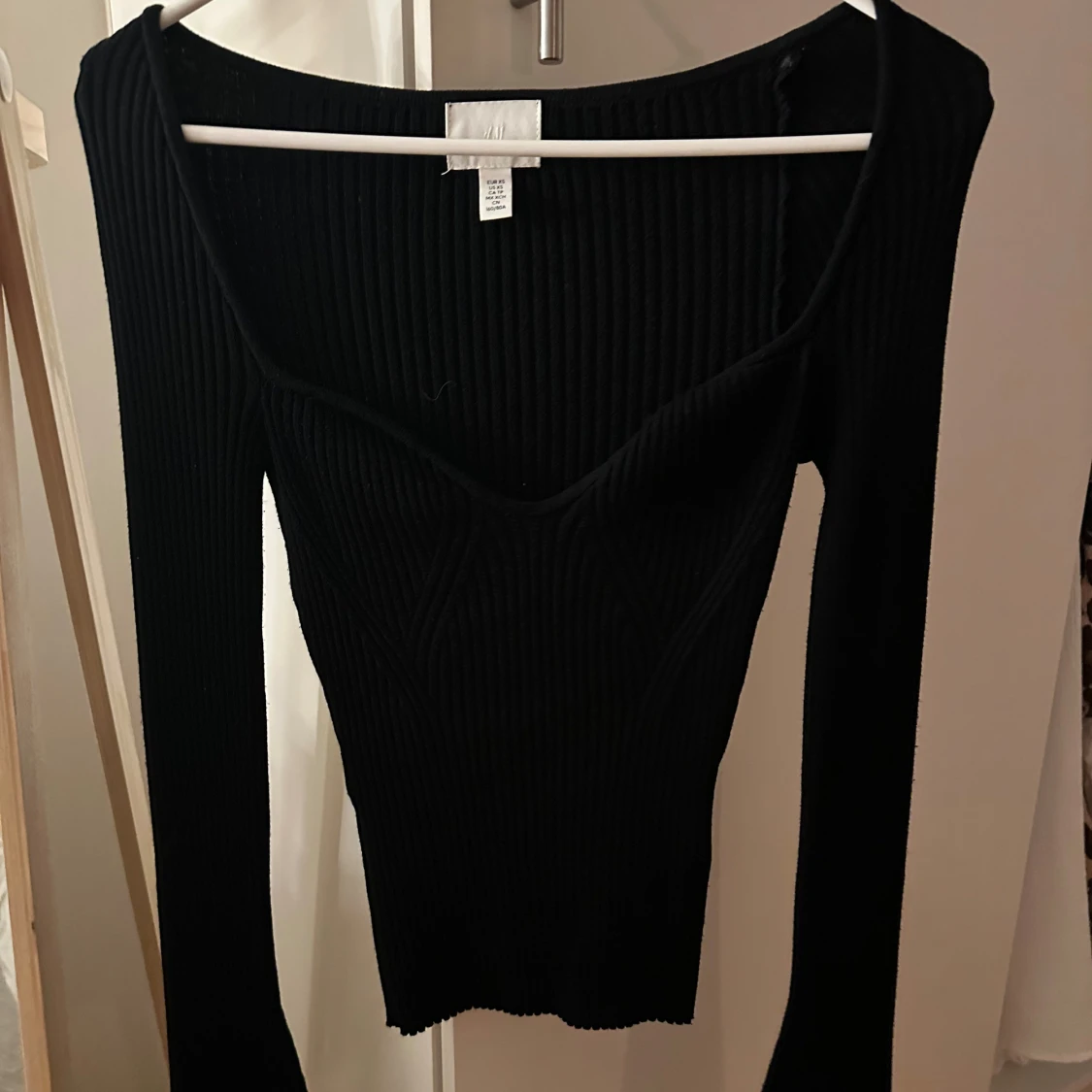 Svart ribbad långärmad topp H&M