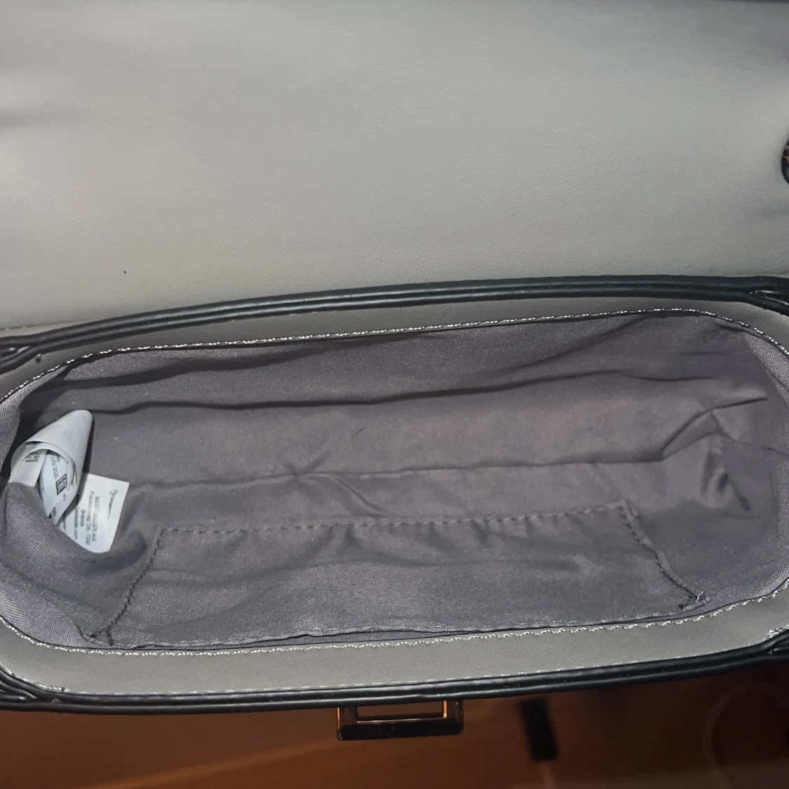 Grå/grön axelväska med kedjerem - 3