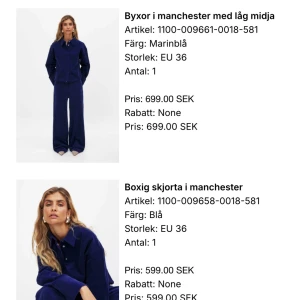 Marinblå manchesterbyxor & jacka i ett set - Snygga marinblå manchesterbyxor med låg midja och breda ben. Jackan i samma marinblå manchester i rak passform.  Både byxorna och jackan har en cool, loose passform och är perfekta för dig som gillar retrovibbar och mjukt material. Passar dig som vill ha en avslappnad och trendig look.  