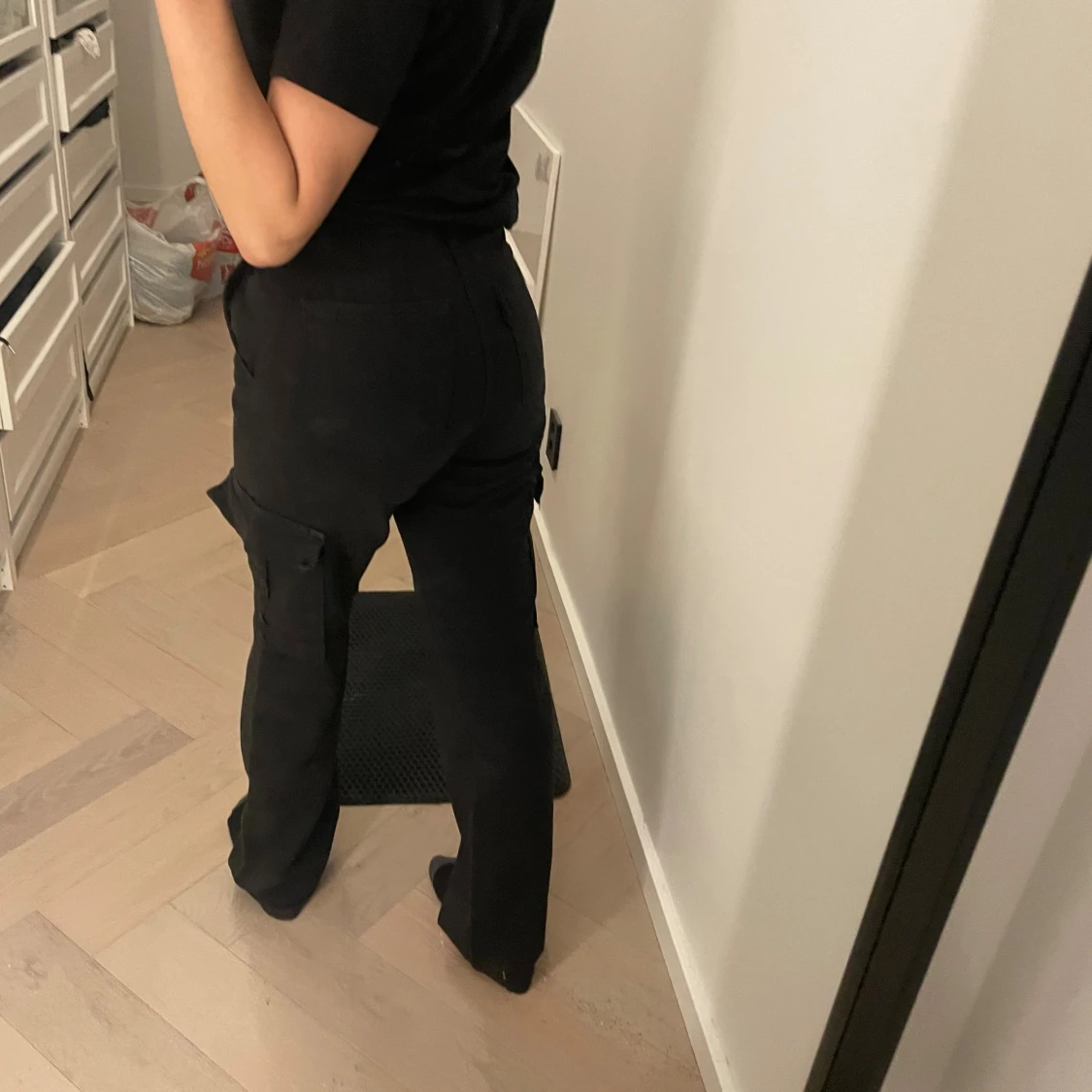 Svarta cargobyxor från STR, stl 36 - 1