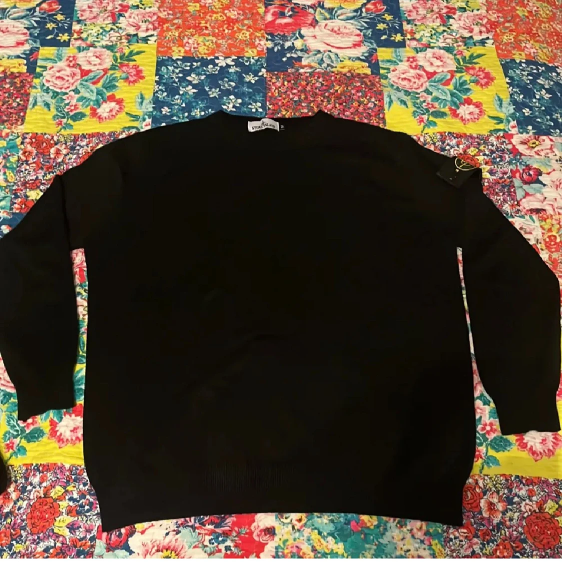 Svart stickad tröja från Stone Island