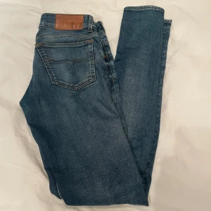 Tiger of sweden jeans - Riktigt feta Tiger Of Sweden Jeans i riktigt bra skick i storlek 28!!
