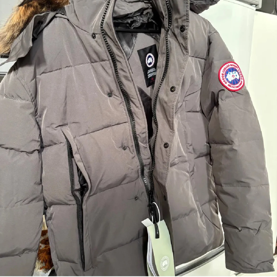 Grå dunjacka från Canada Goose M - 1