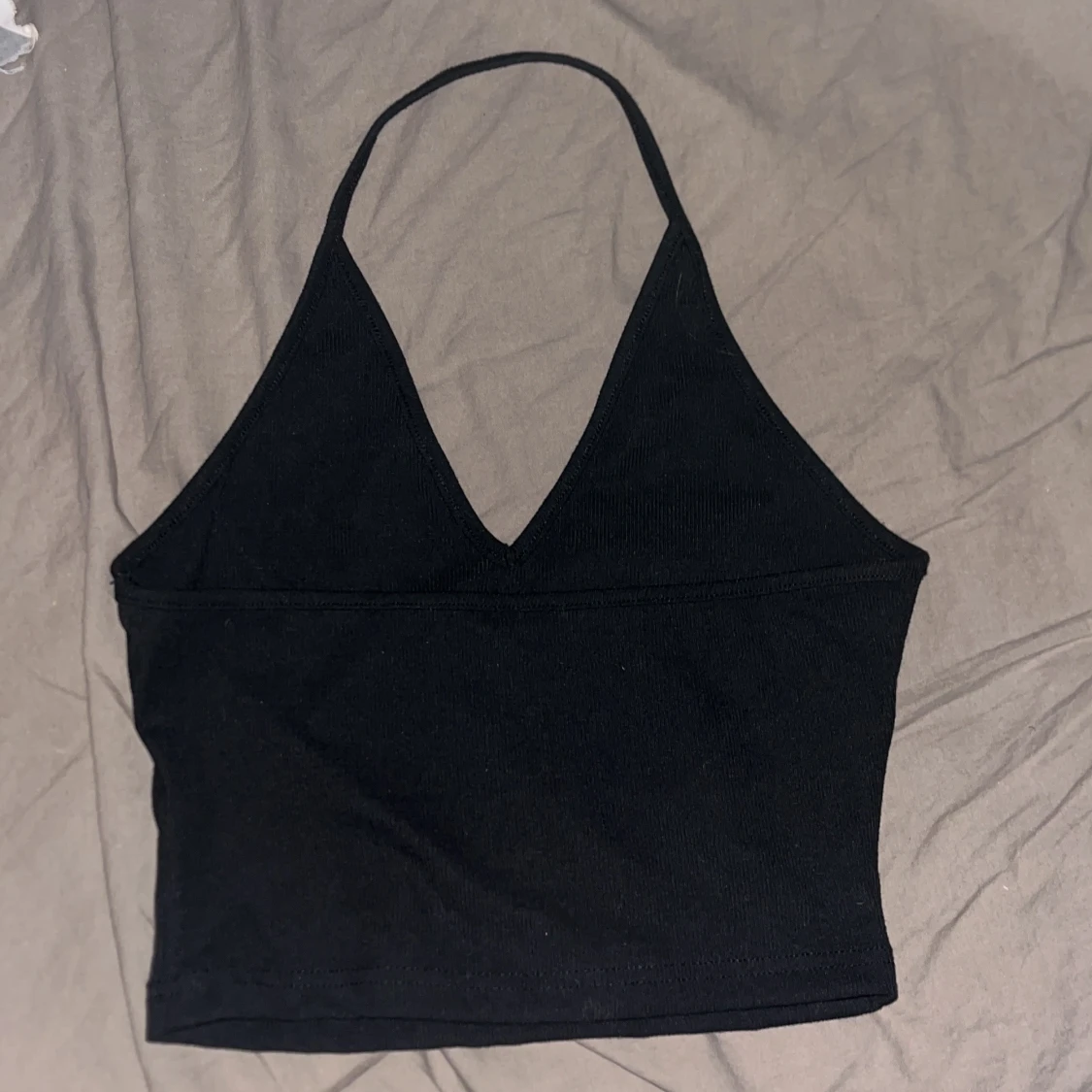 Svart halterneck topp från SHEIN - 1