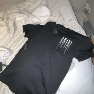 Amiri tshirt - Storlek S men passar L, helt ny!