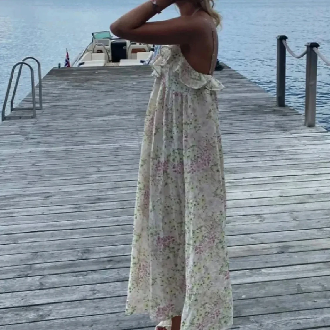 blommig klänning - 1