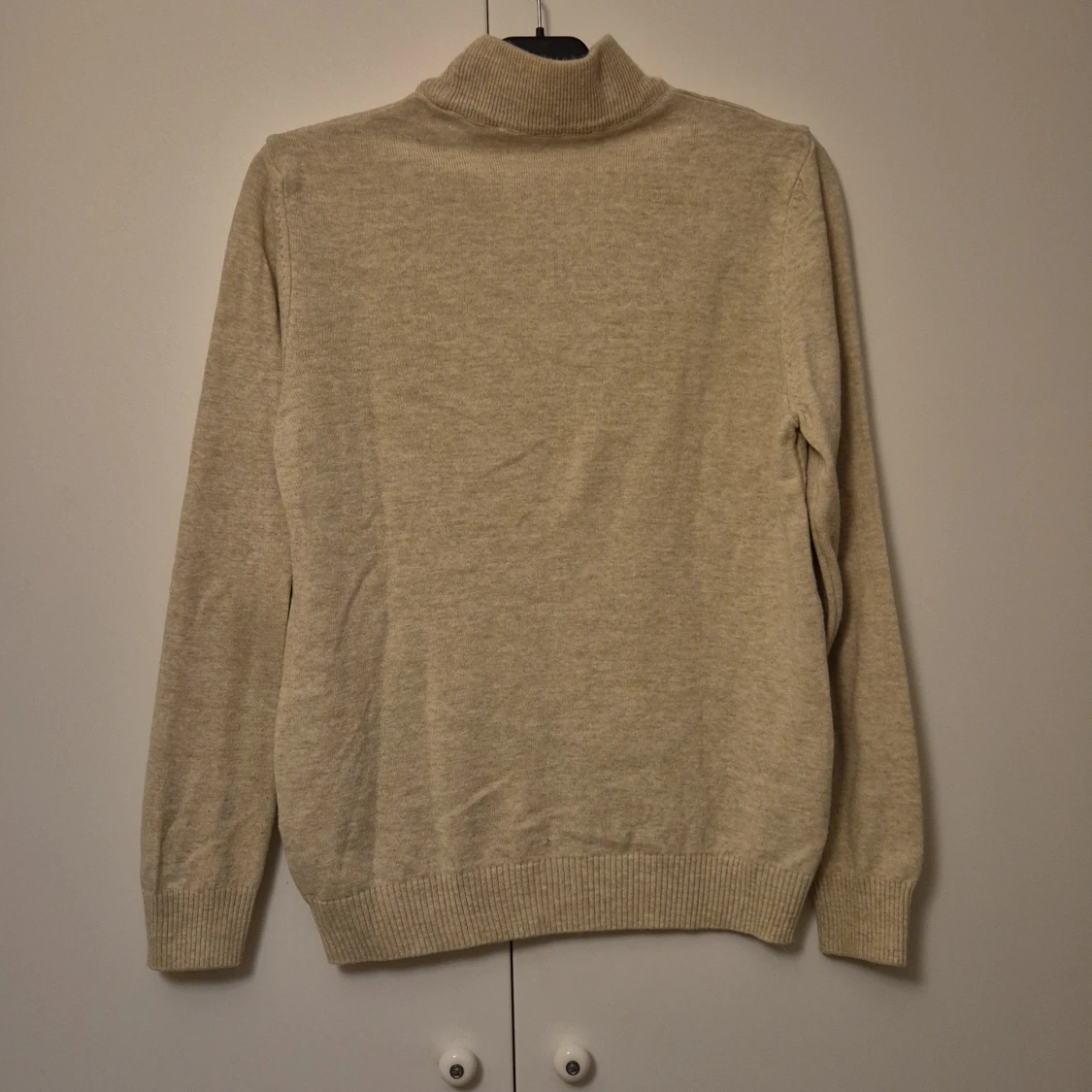 Beige polotröja från DeFacto M - 1