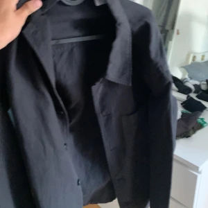 Overshirt - Sjukt snygg overshirt som passar bra för hösten. Pris går att diskuteras vid snabb affär!! 