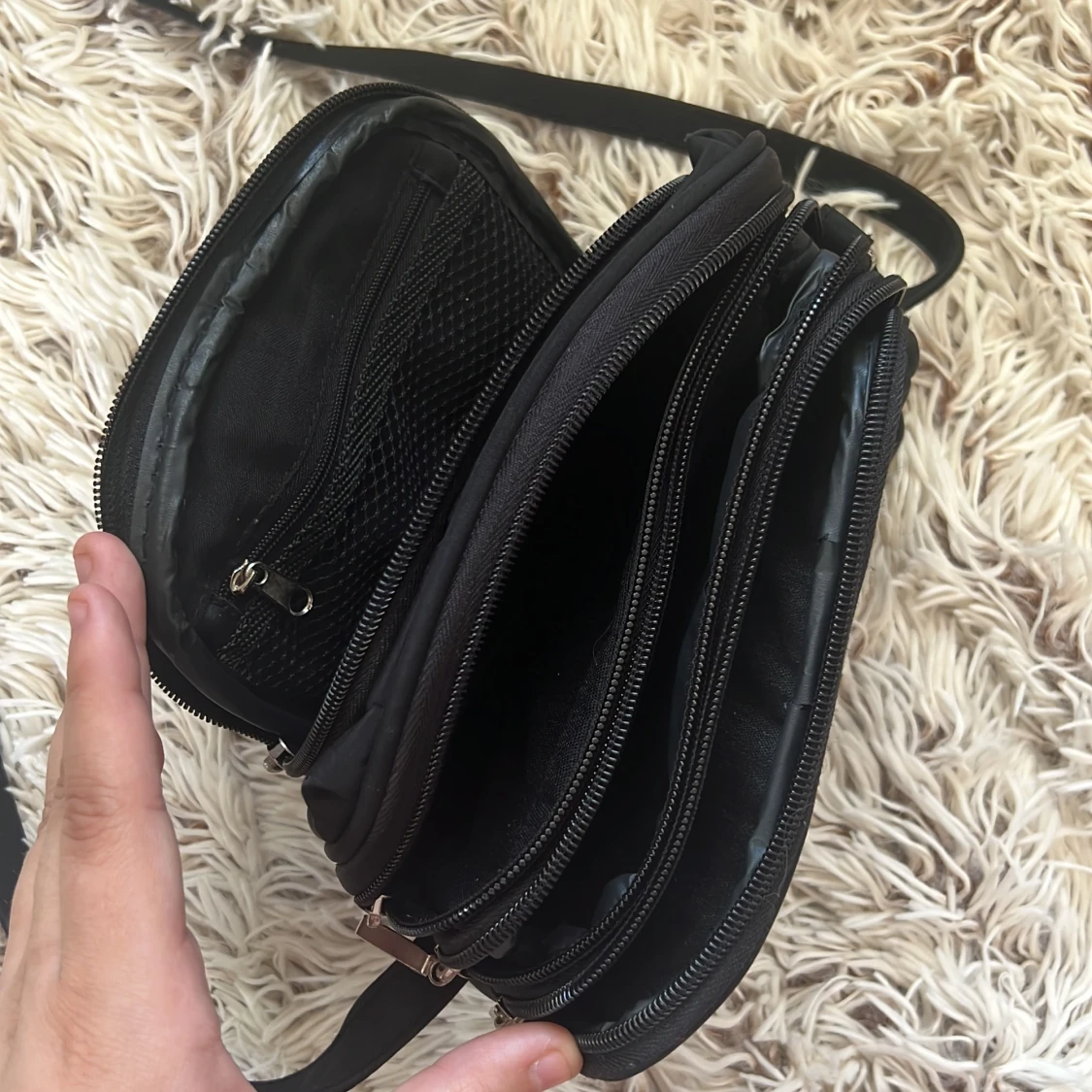 Svart axelväska från Valencina - 91