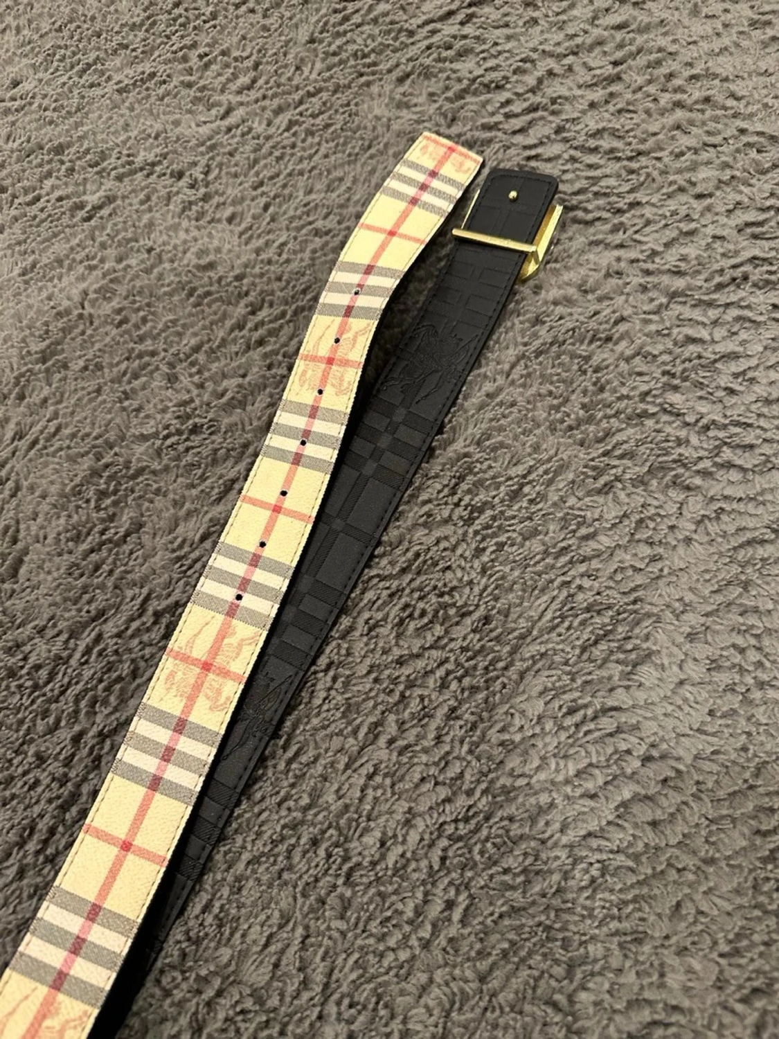 Rutig bälte med guldspänne - 2