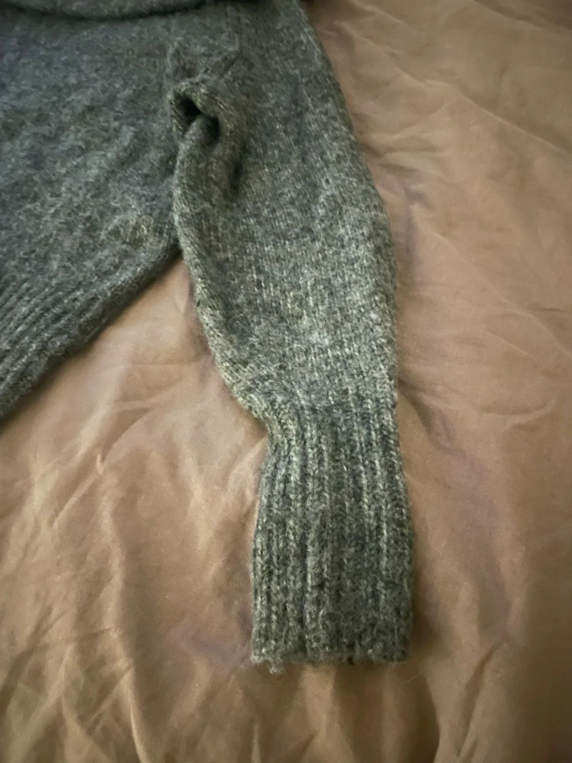 Grå stickad off sholder från H&M - 2