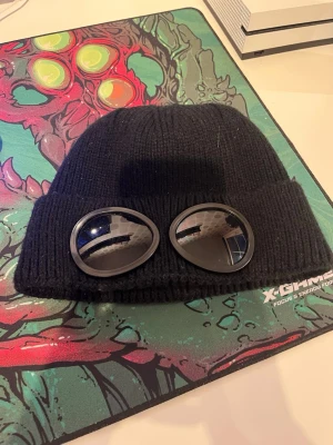 C.p company mössa - Den är inte äkta