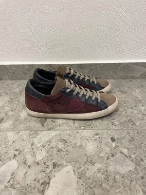 Philippe model  - Philippe model || Storlek 40 || Skorna är i mycket bra skick (se bilder) || Tveka inte på att höra av dig vid frågor eller funderingar 