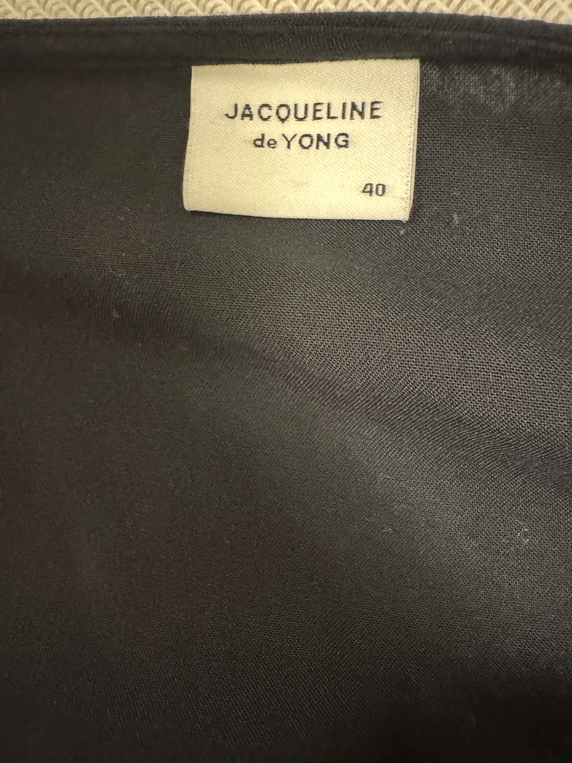 Svart volangklänning Jacqueline de Yong - 2