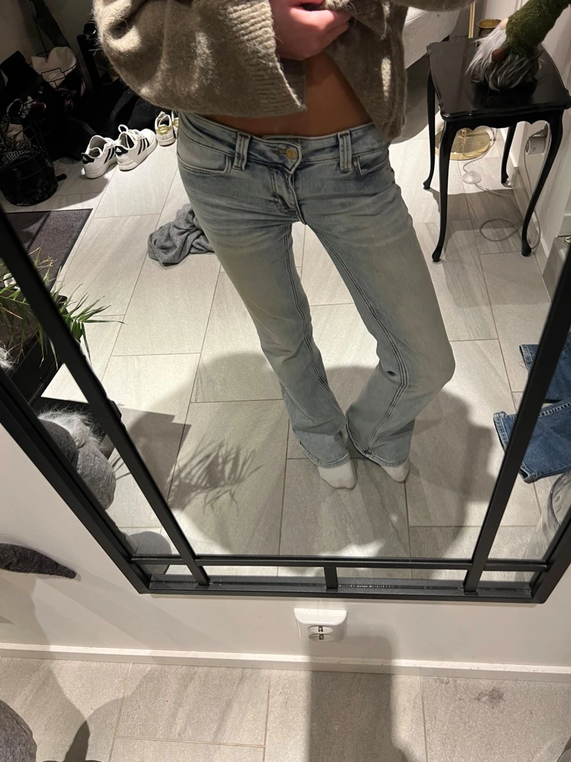 Ljusblå bootcut jeans låg midja cheap Monday - 1