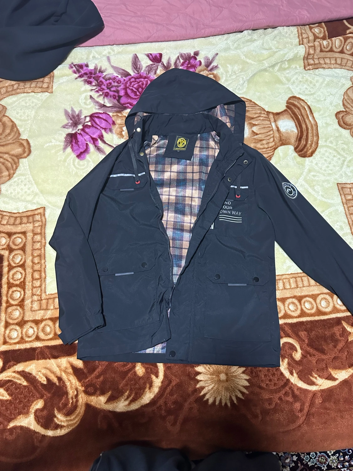 Svart vindjacka Leduntino M