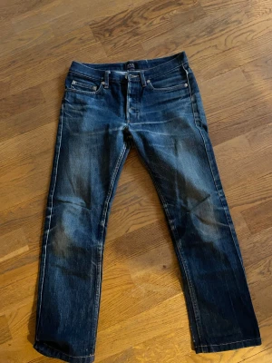 Apc jeans - Nån som vill köpa ett par små Apc jeans till sin lil bro eller till kusiner??