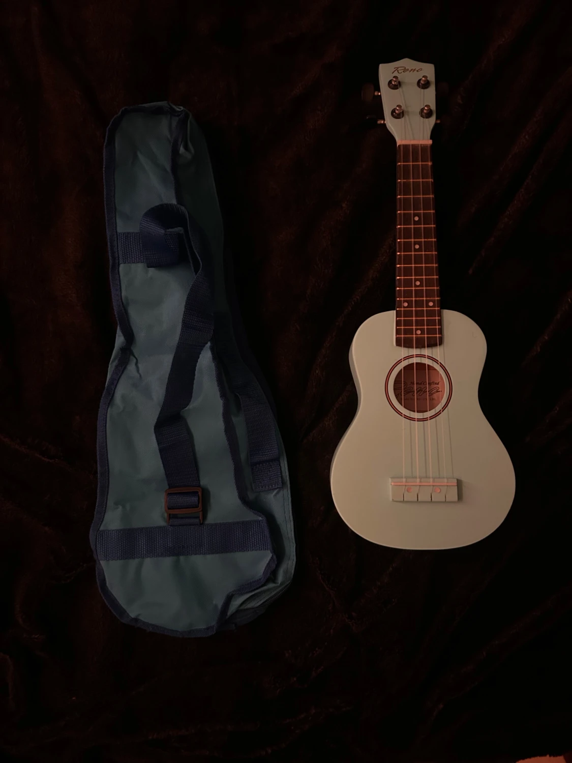 Harley Benton UK-12 sopranukulele i ljusblå färg