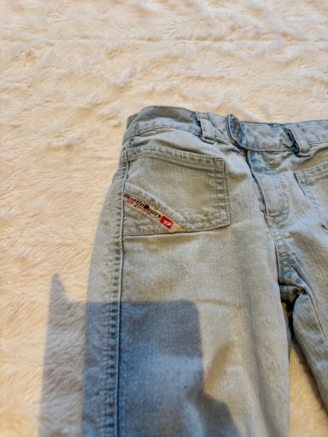 Ljusblå bootcut jeans med knappar - 5