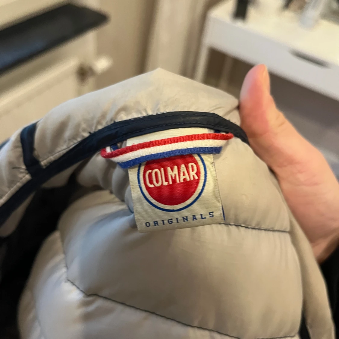 Mörkblå Colmar pufferjacka med huva - 4