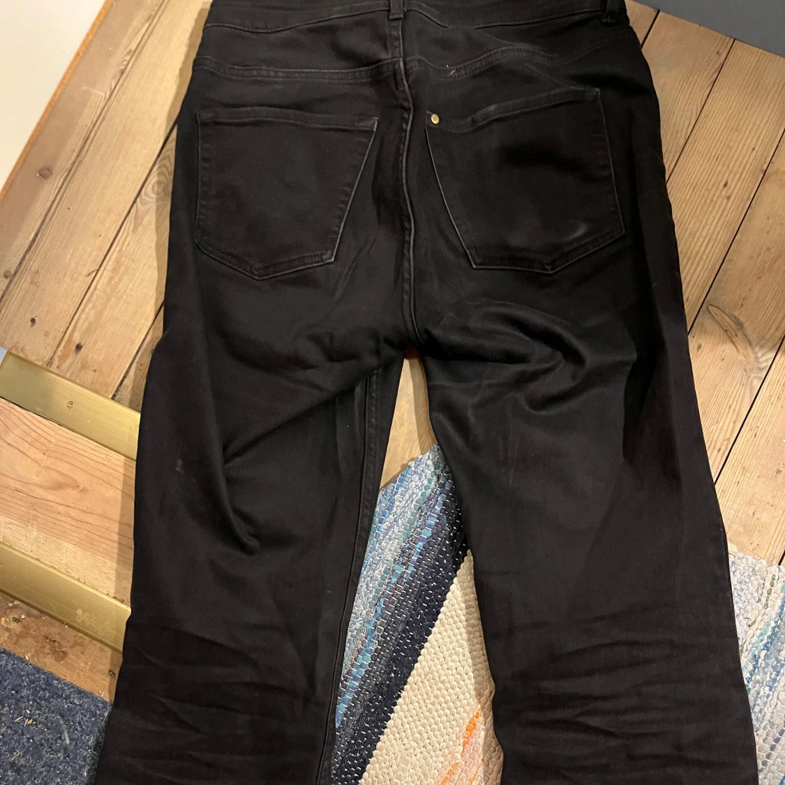 Svarta jeans med bootcut  - 1
