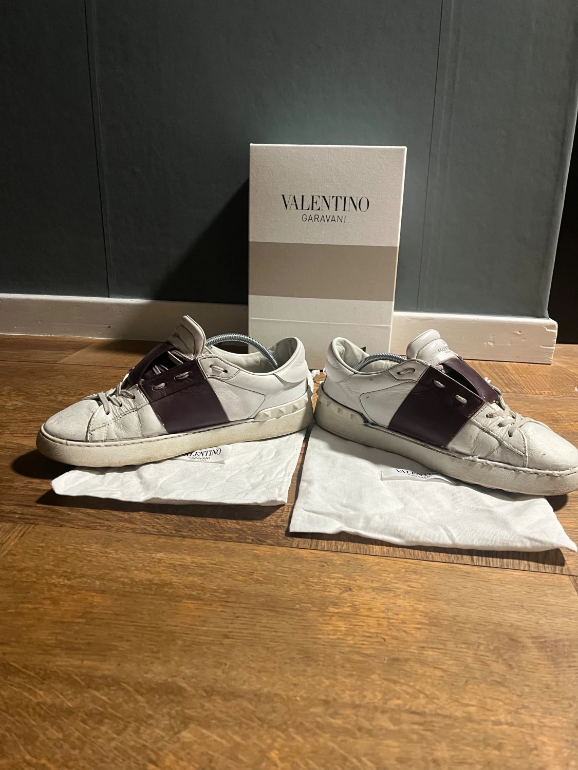 Valentino opens - 1